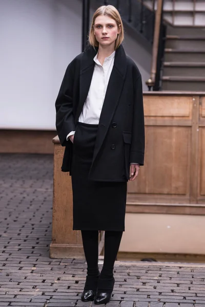 Look 5